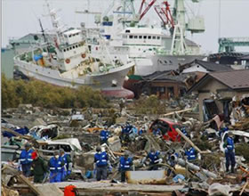 出典：宮城県東松島市の被災現場2011年3月24日　SANSPO・IZA・産経ニュース