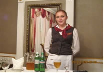ロシア料理レストランのスタッフ